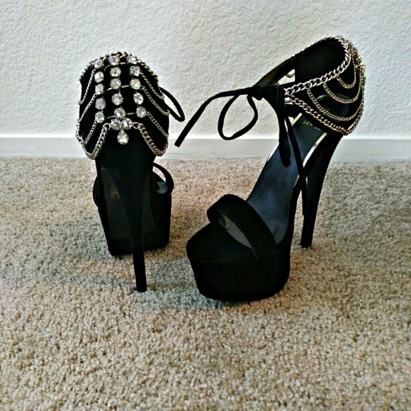 Shoes - Amorita by Scene Rhinestone Black Stilettos 7.5